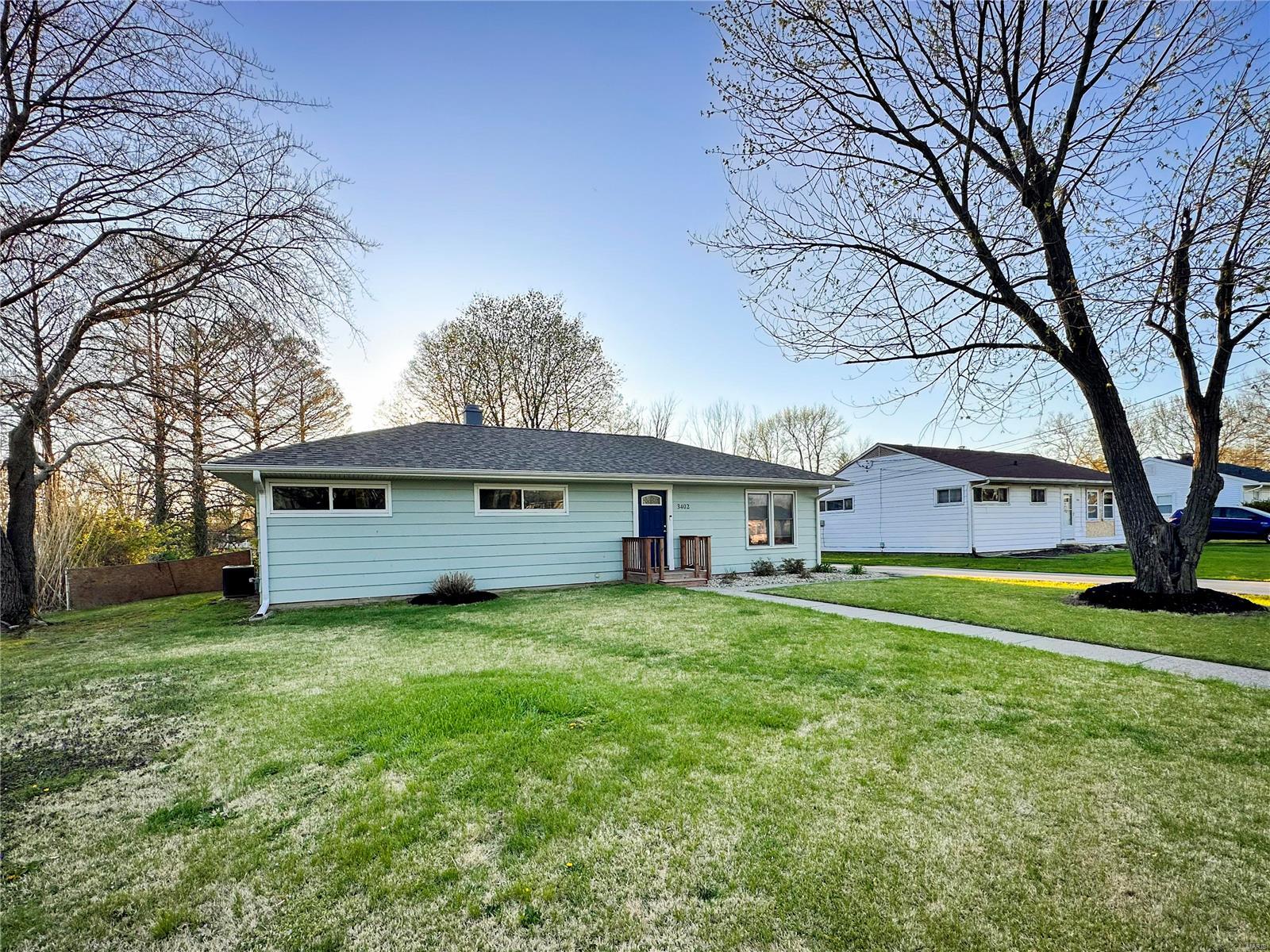 3402 Forsyth Place Godfrey, IL 62035 - Photo 3 of 18 Gallery Image 3