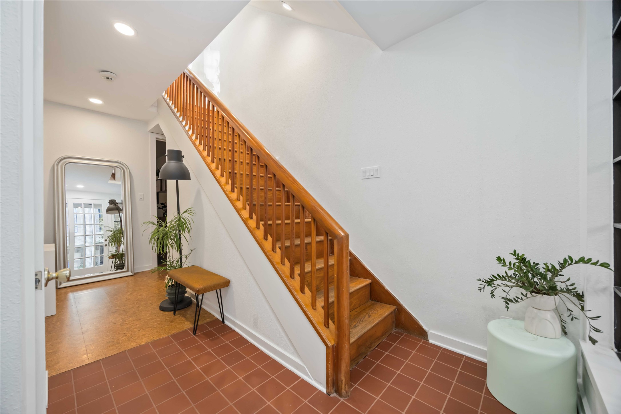 1425 Nantucket Drive, Unit B Houston, TX 77057 - Photo 11 of 38 First Floor Stairway