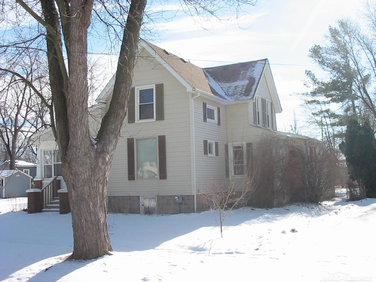 304 West Mill Street Capac, MI 48014 - Photo 2 of 16