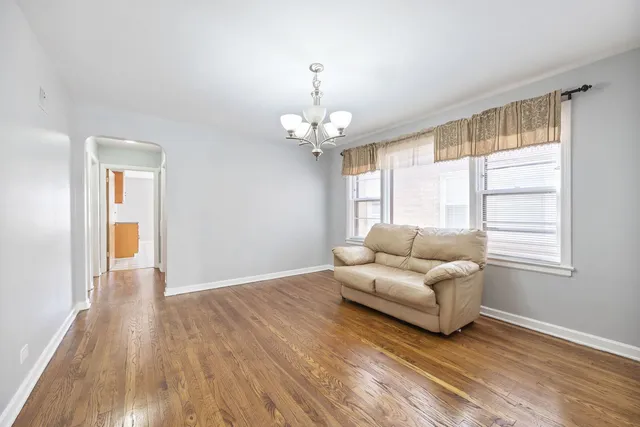 $1,800 | 5429 North Kimball Avenue, Unit 1, Chicago, IL 60625