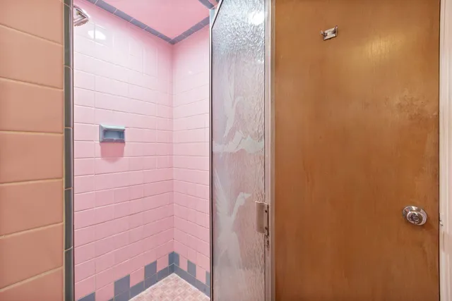 $1,800 | 5429 North Kimball Avenue, Unit 1, Chicago, IL 60625