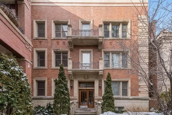 $2,000 | 4721 South Greenwood Avenue, Unit LL, Chicago, IL 60615
