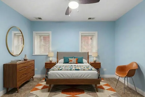 $2,000 | 4721 South Greenwood Avenue, Unit LL, Chicago, IL 60615