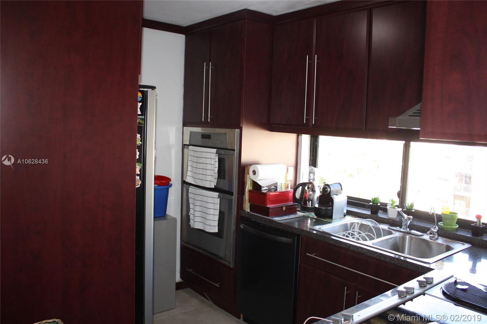 16909 North Bay Road, Unit 901 Sunny Isles Beach, FL 33160 - Photo 13 of 35