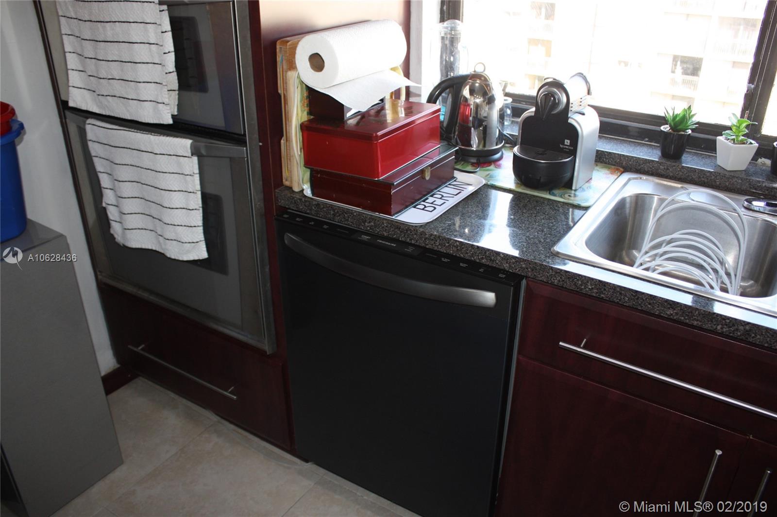 16909 North Bay Road, Unit 901 Sunny Isles Beach, FL 33160 - Photo 15 of 35