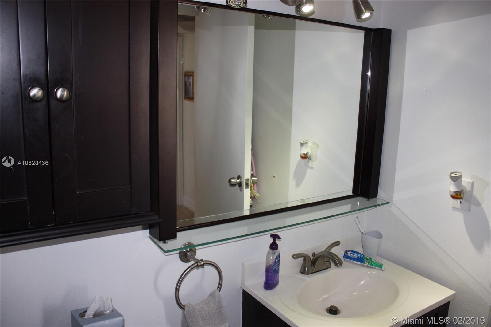 16909 North Bay Road, Unit 901 Sunny Isles Beach, FL 33160 - Photo 17 of 35