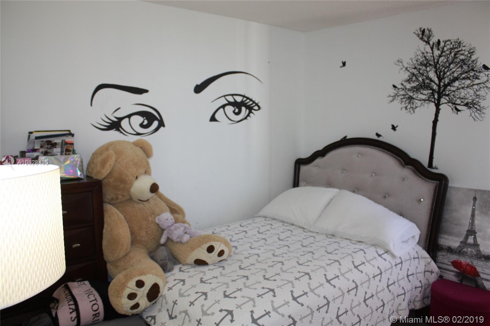 16909 North Bay Road, Unit 901 Sunny Isles Beach, FL 33160 - Photo 23 of 35