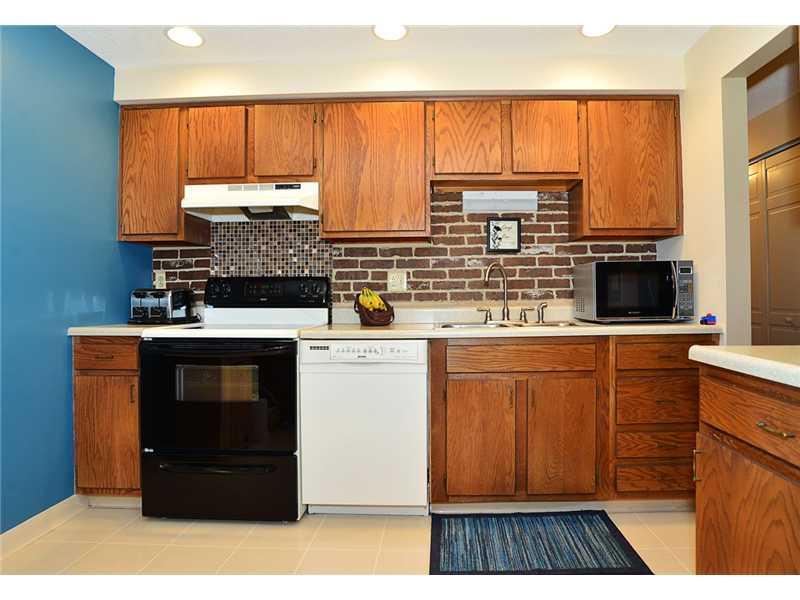 4757 Bayfield Road Allison Park, PA 15101 - Photo 7 of 19 Kitchen.