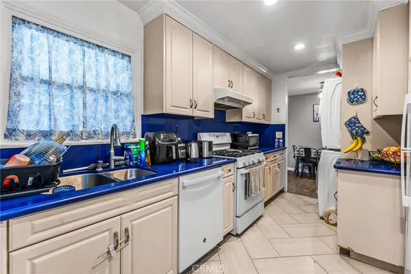 $1,250,000 | 7977 Vista Del Rosa Street, Downey, CA 90240