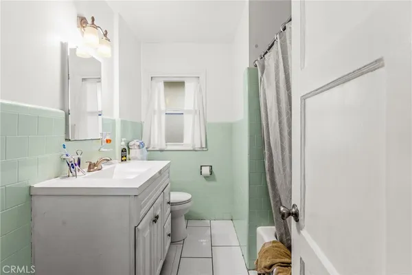 $1,250,000 | 7977 Vista Del Rosa Street, Downey, CA 90240