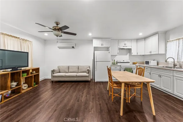$1,250,000 | 7977 Vista Del Rosa Street, Downey, CA 90240