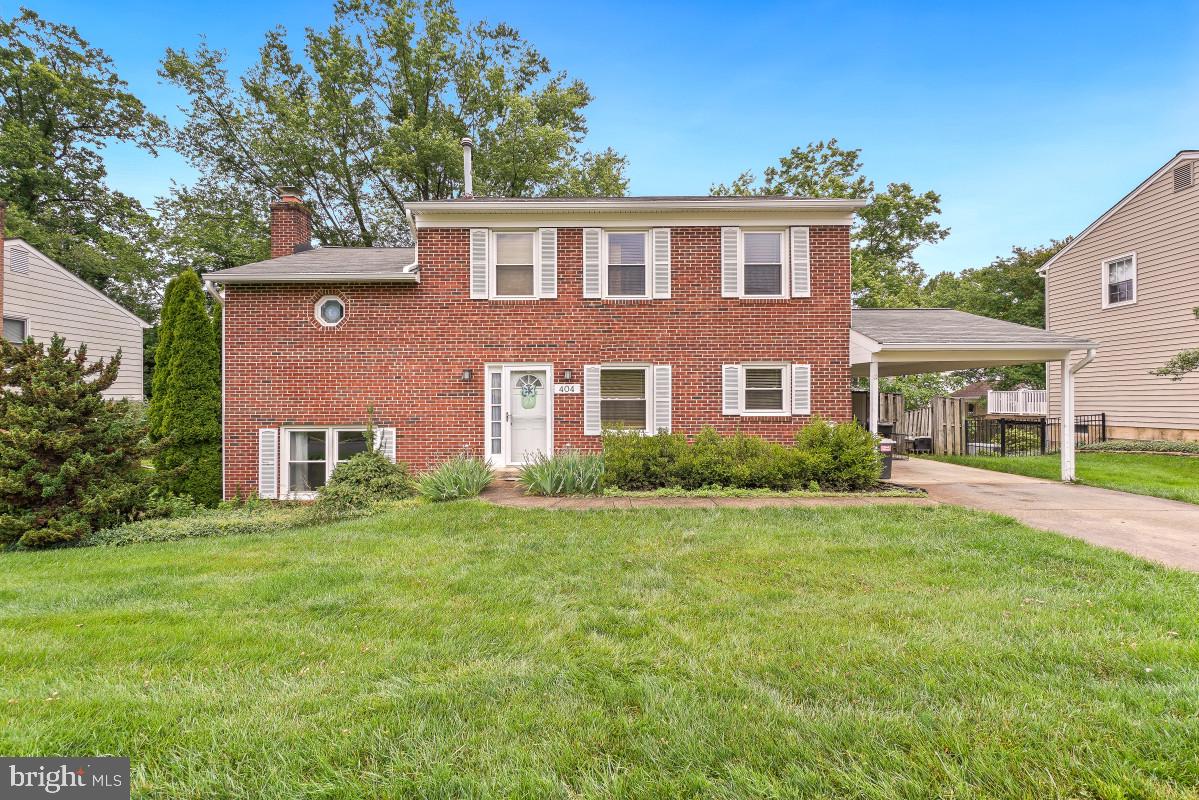 404 Tapawingo Road Southeast Vienna, VA 22180 - Photo 7 of 44