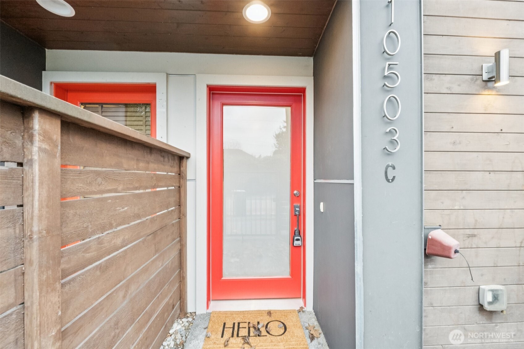 10503 Evanston Avenue North, Unit C Seattle, WA 98133 - Photo 3 of 25