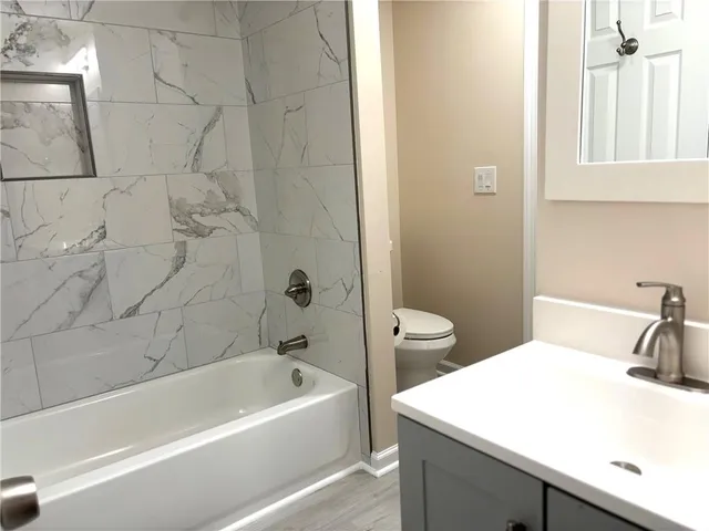 $2,500 | 895 Brickleridge Lane Southeast, Mableton, GA 30126