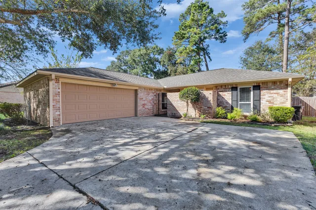 $2,000 | 8318 Amurwood Drive, Tomball, TX 77375