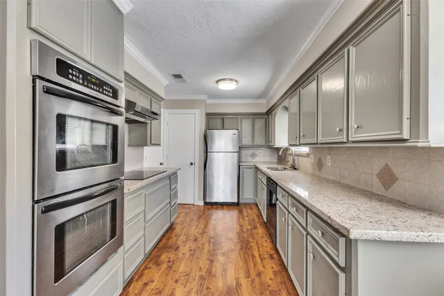 $2,000 | 8318 Amurwood Drive, Tomball, TX 77375