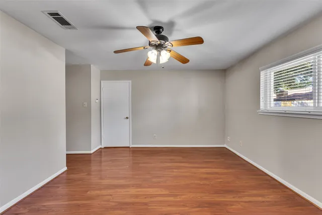 $2,000 | 8318 Amurwood Drive, Tomball, TX 77375