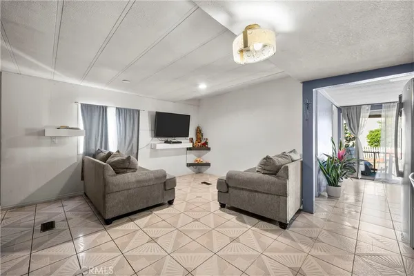 $84,990 | 18540 Soledad Canyon Road, Unit 34, Canyon Country, CA 91351