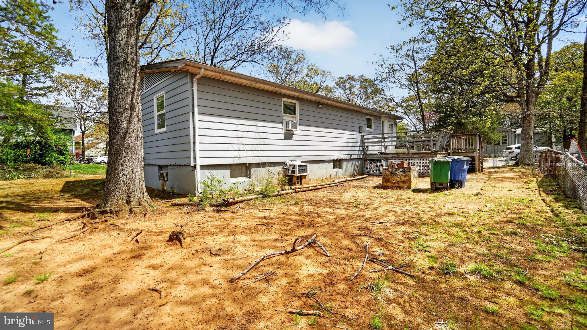 4 Boxwood Road Annapolis, MD 21403 - Photo 22 of 24 Charming backyard with potential.