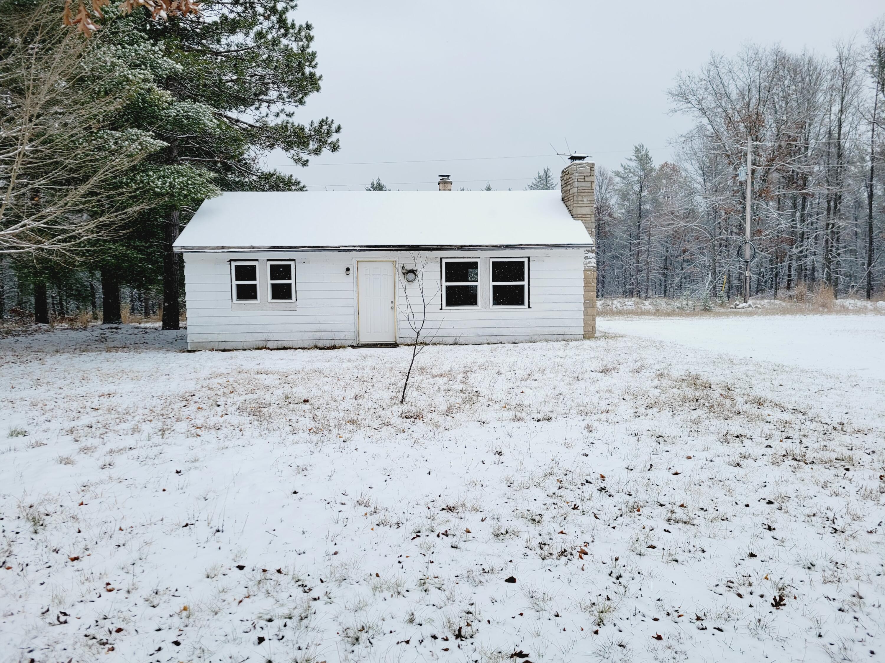 2258 South James Road Baldwin, MI 49304 - Photo 1 of 23 20231126_121347