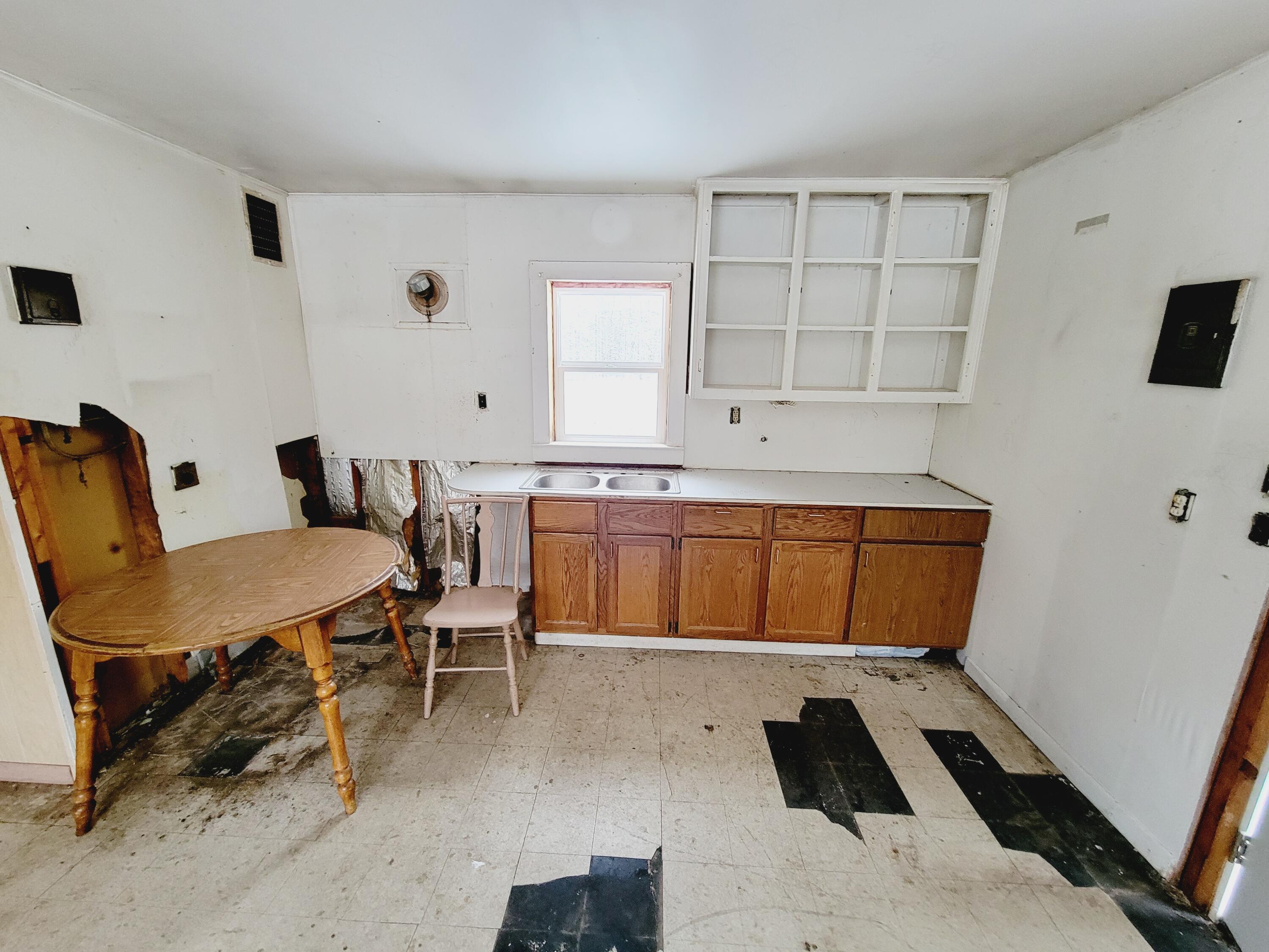 2258 South James Road Baldwin, MI 49304 - Photo 9 of 23 20231126_114847