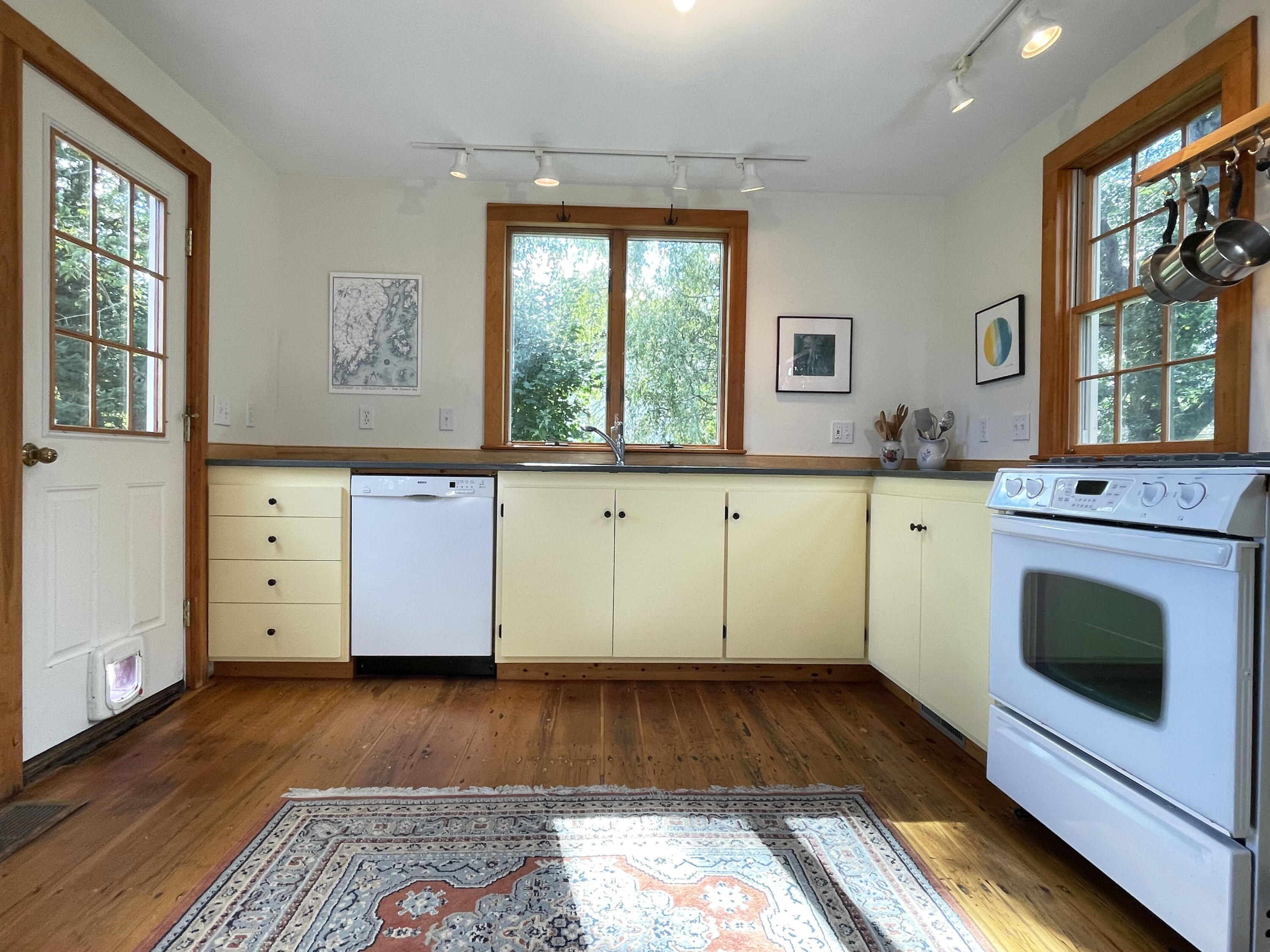 16 Brooklyn Heights Road Thomaston, ME 04861 - Photo 14 of 62 Kit1