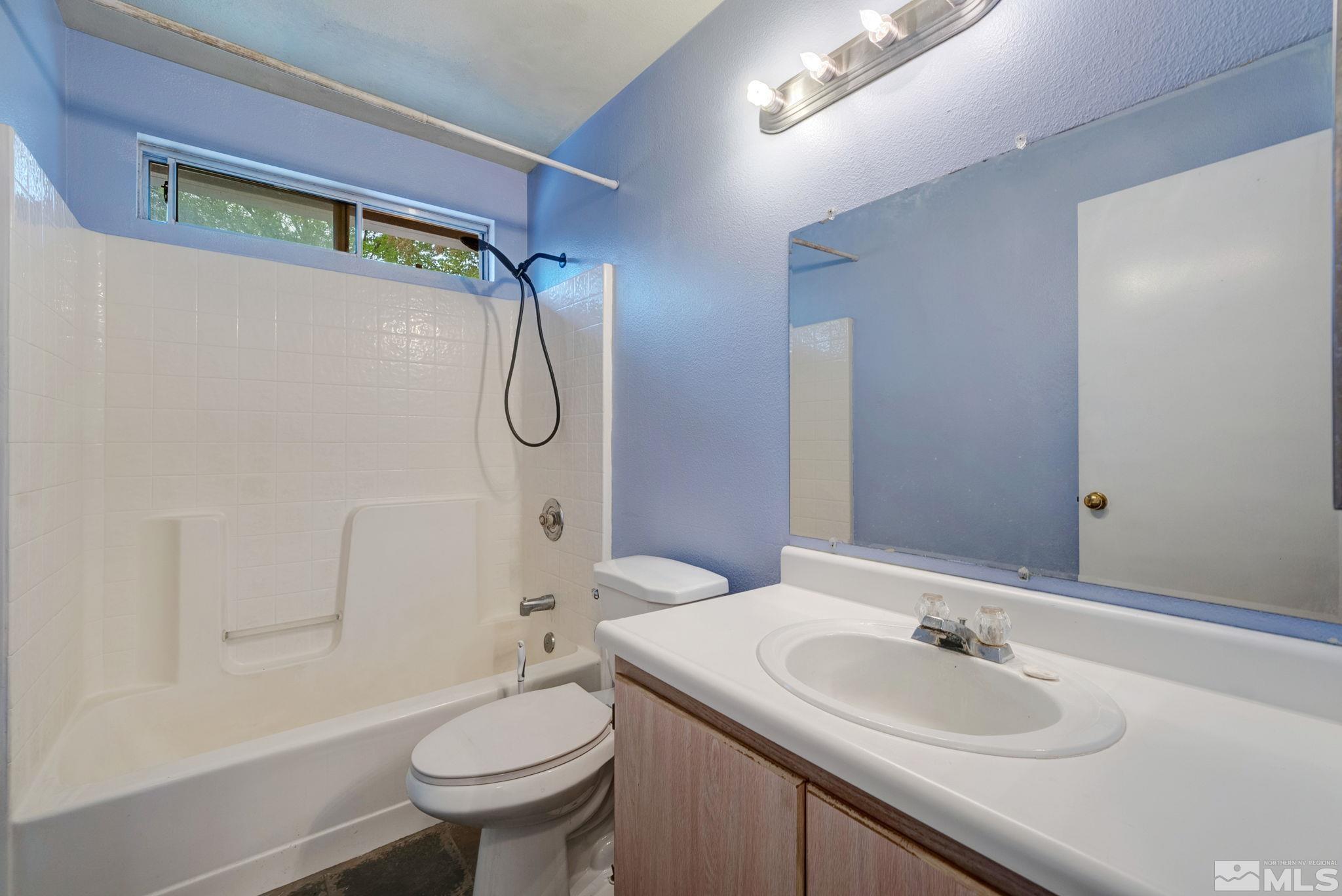 8490 Sopwith Boulevard Reno, NV 89506 - Photo 7 of 18 Photo 7