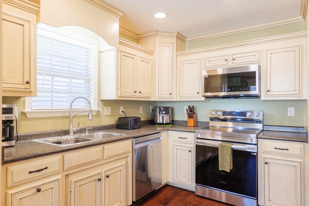 4122 Cottage Heights Road Hahira, GA 31632 - Photo 9 of 39 Gallery Image 9