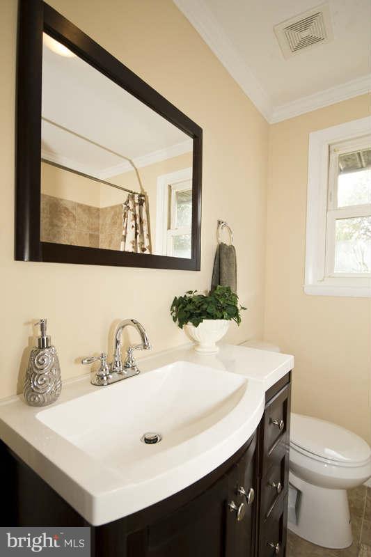 3141 Jeffrey Road Baltimore, MD 21244 - Photo 12 of 26 Bath