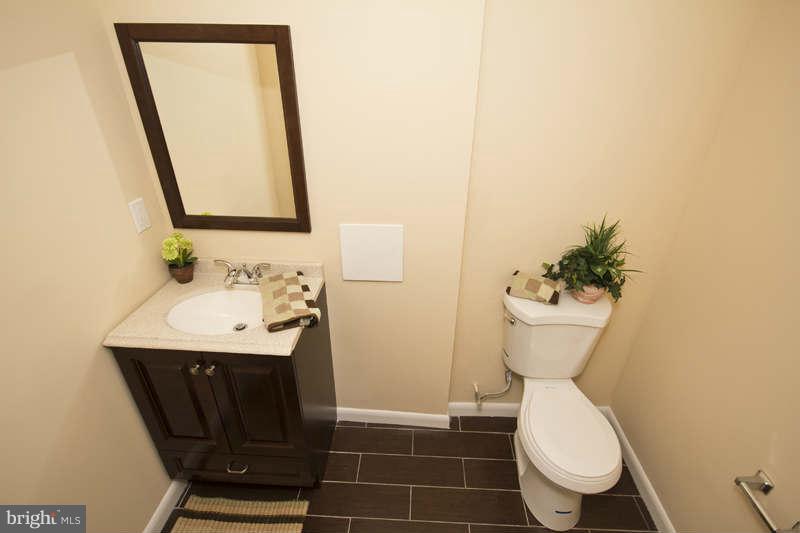 3141 Jeffrey Road Baltimore, MD 21244 - Photo 22 of 26 Bath