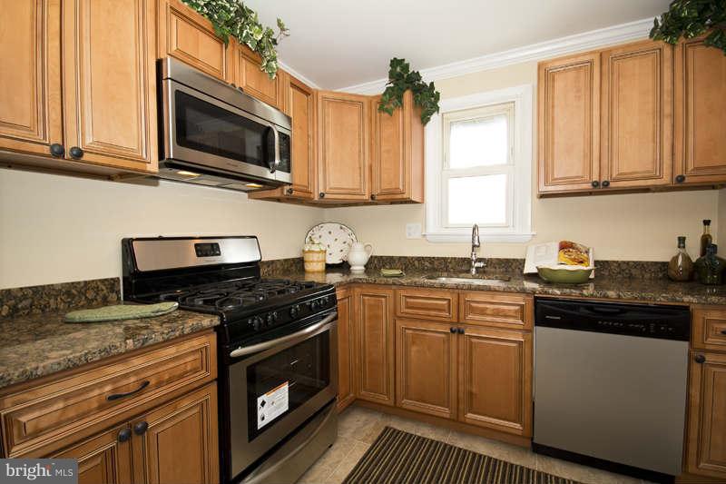 3141 Jeffrey Road Baltimore, MD 21244 - Photo 8 of 26 Kitchen