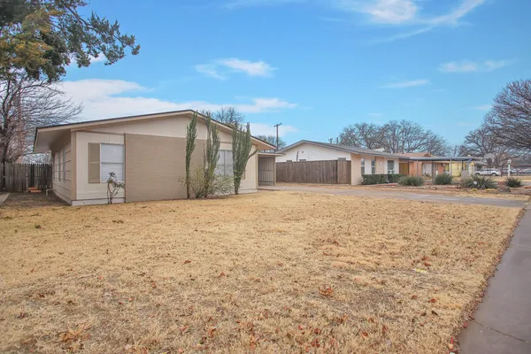 $1,545 | 1307 61st Street, Lubbock, TX 79412