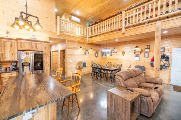 $1,195,737 | 11426 110th Street, Oskaloosa, KS 66066