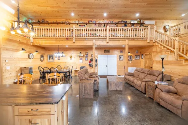 $1,195,737 | 11426 110th Street, Oskaloosa, KS 66066