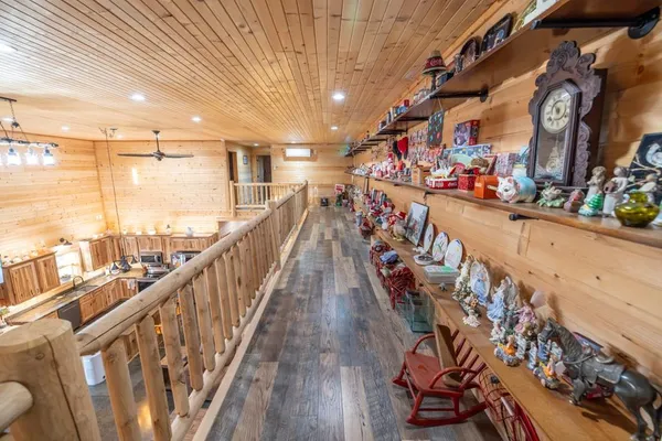 $1,195,737 | 11426 110th Street, Oskaloosa, KS 66066