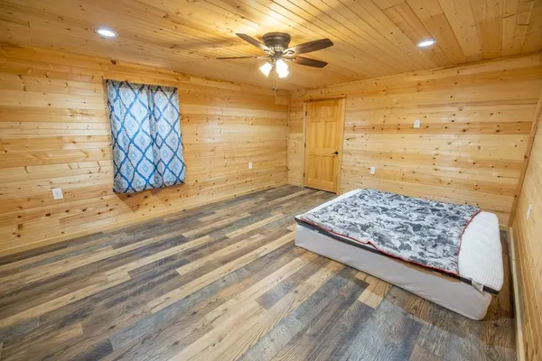 $1,195,737 | 11426 110th Street, Oskaloosa, KS 66066