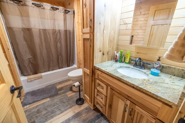 $1,195,737 | 11426 110th Street, Oskaloosa, KS 66066