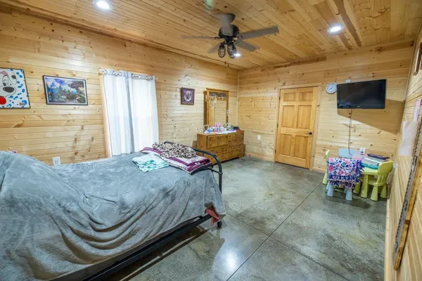 $1,195,737 | 11426 110th Street, Oskaloosa, KS 66066