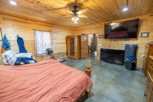 $1,195,737 | 11426 110th Street, Oskaloosa, KS 66066