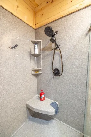 $1,195,737 | 11426 110th Street, Oskaloosa, KS 66066