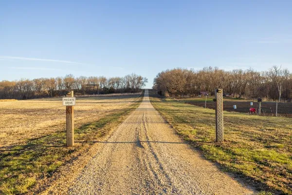 $1,195,737 | 11426 110th Street, Oskaloosa, KS 66066