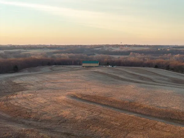 $1,195,737 | 11426 110th Street, Oskaloosa, KS 66066