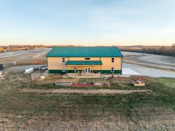 $1,195,737 | 11426 110th Street, Oskaloosa, KS 66066