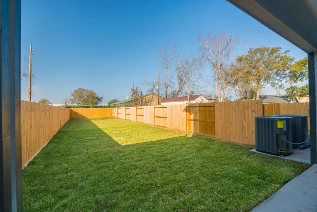 a house view with a outdoor space