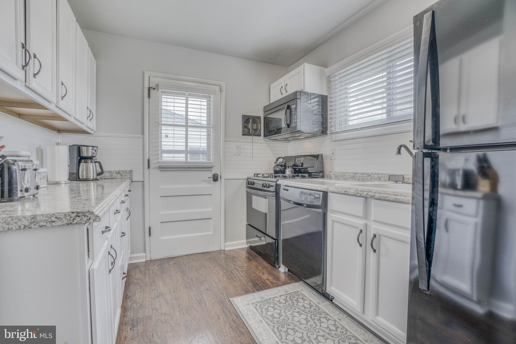 2439 Ellis Road Baltimore, MD 21234 - Photo 11 of 25 Kitchen