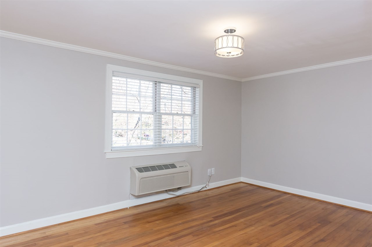 834 Bryan Street Raleigh, NC 27605 - Photo 11 of 20 Photo 11