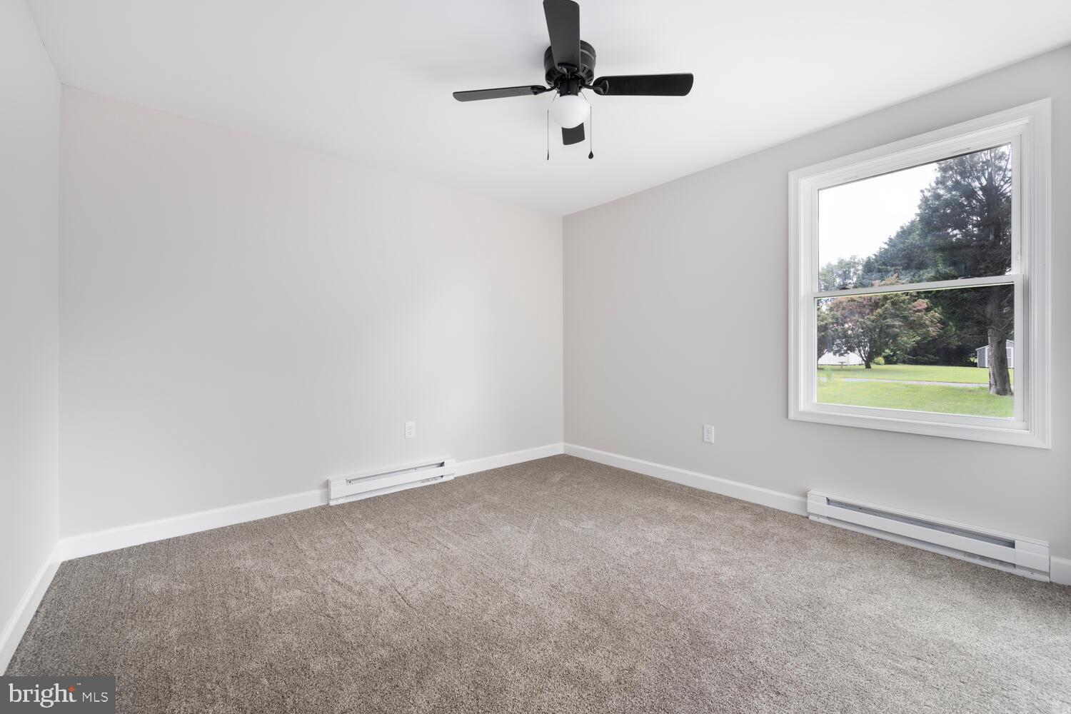 14 North Maple Avenue Ridgely, MD 21660 - Photo 16 of 19 an empty room with a window