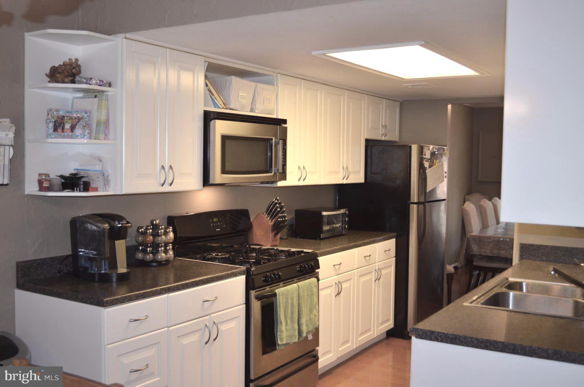 9205 Sprucewood Road Burke, VA 22015 - Photo 2 of 30 Kitchen