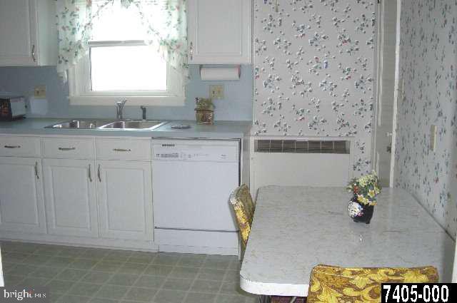 1159 Ruxton Road York, PA 17403 - Photo 8 of 16 Gallery Image 8