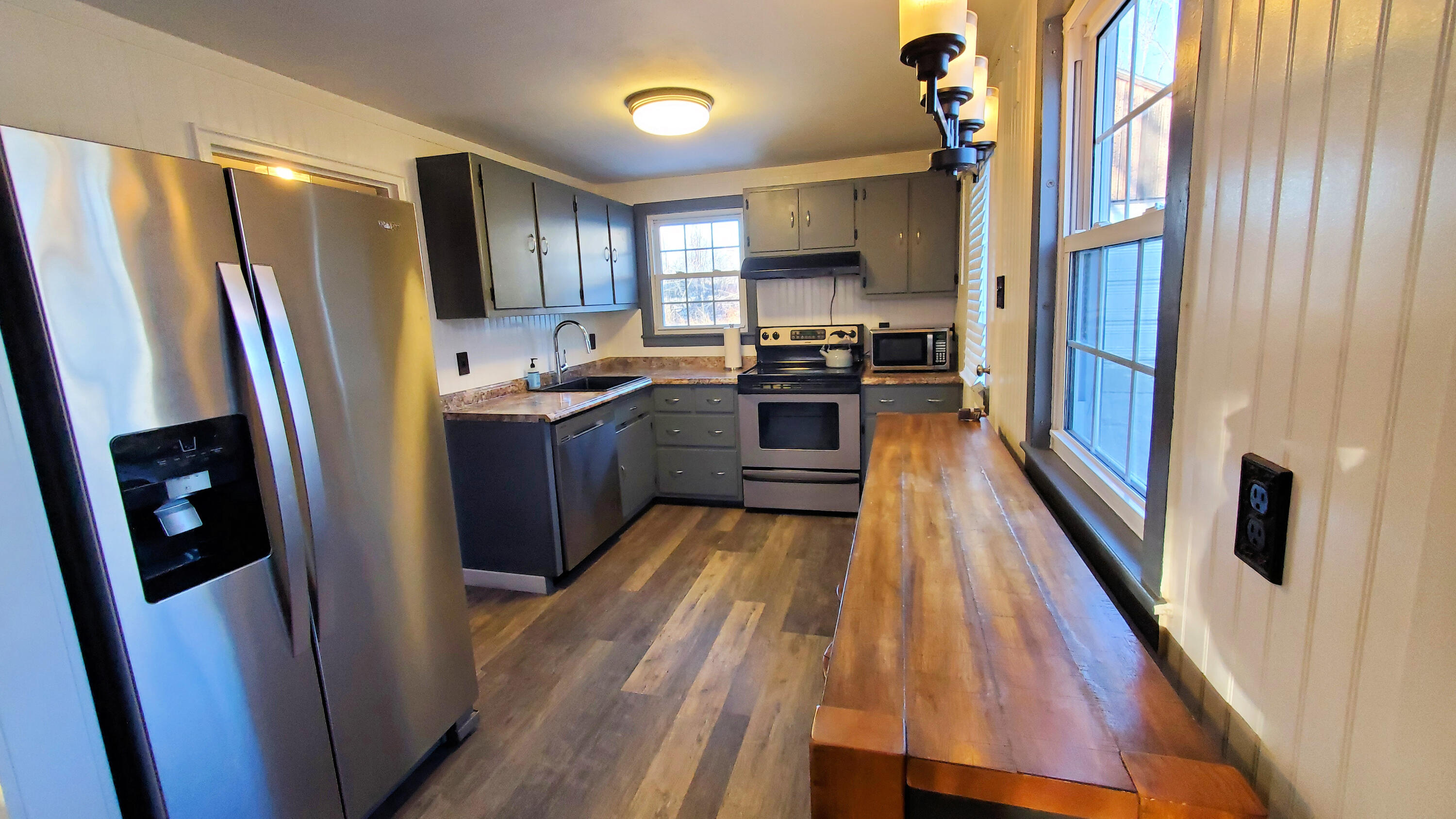 103 Thornton Road Bangor, ME 04401 - Photo 10 of 49 20240219_160729